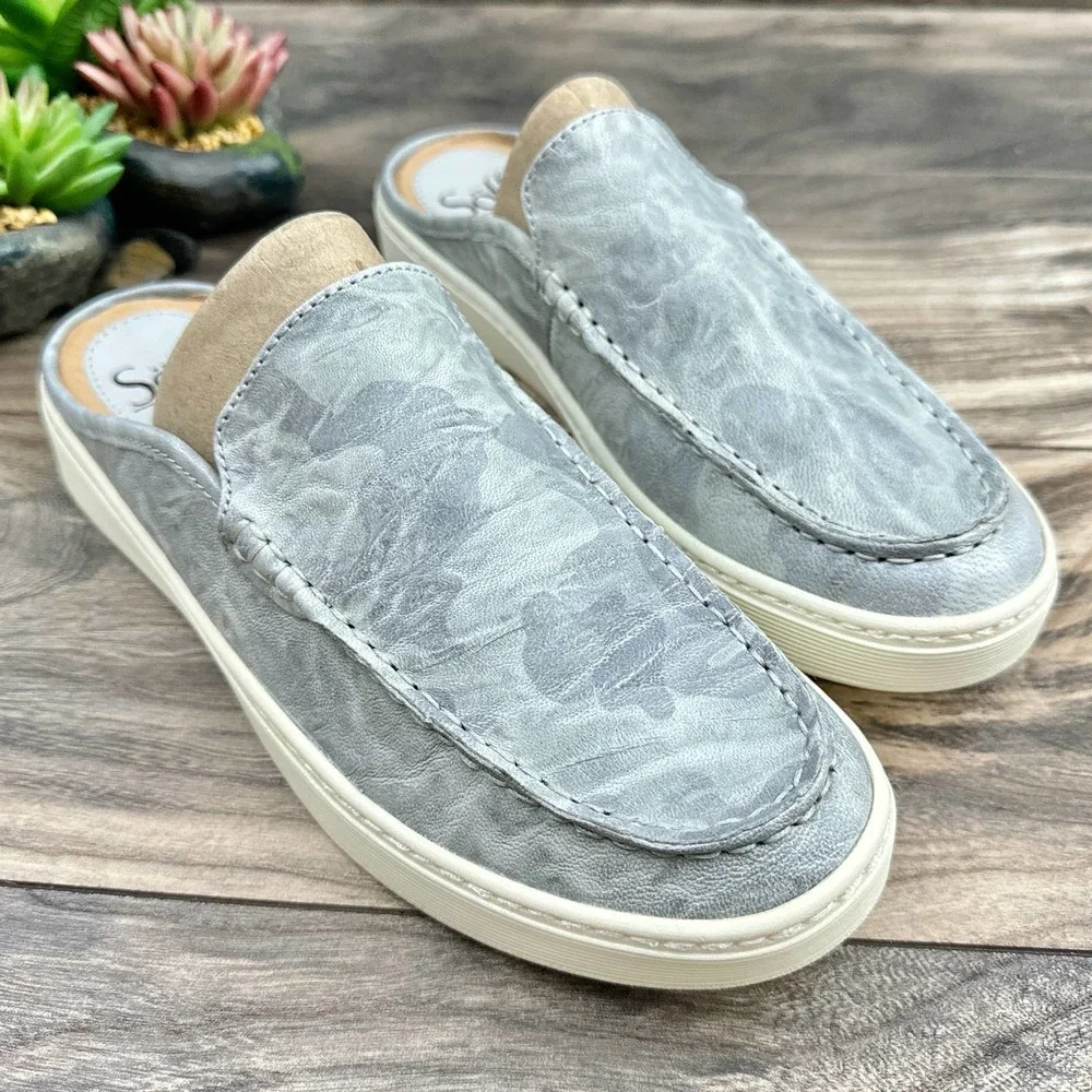 NIB Sofft Somers Moc 8.5M Light Gray Leather Sneaker Mules - Picture 4 of 11